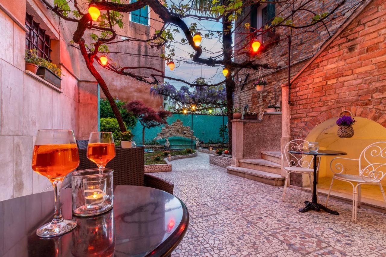 Hotel Casa Boccassini Venesia Bagian luar foto