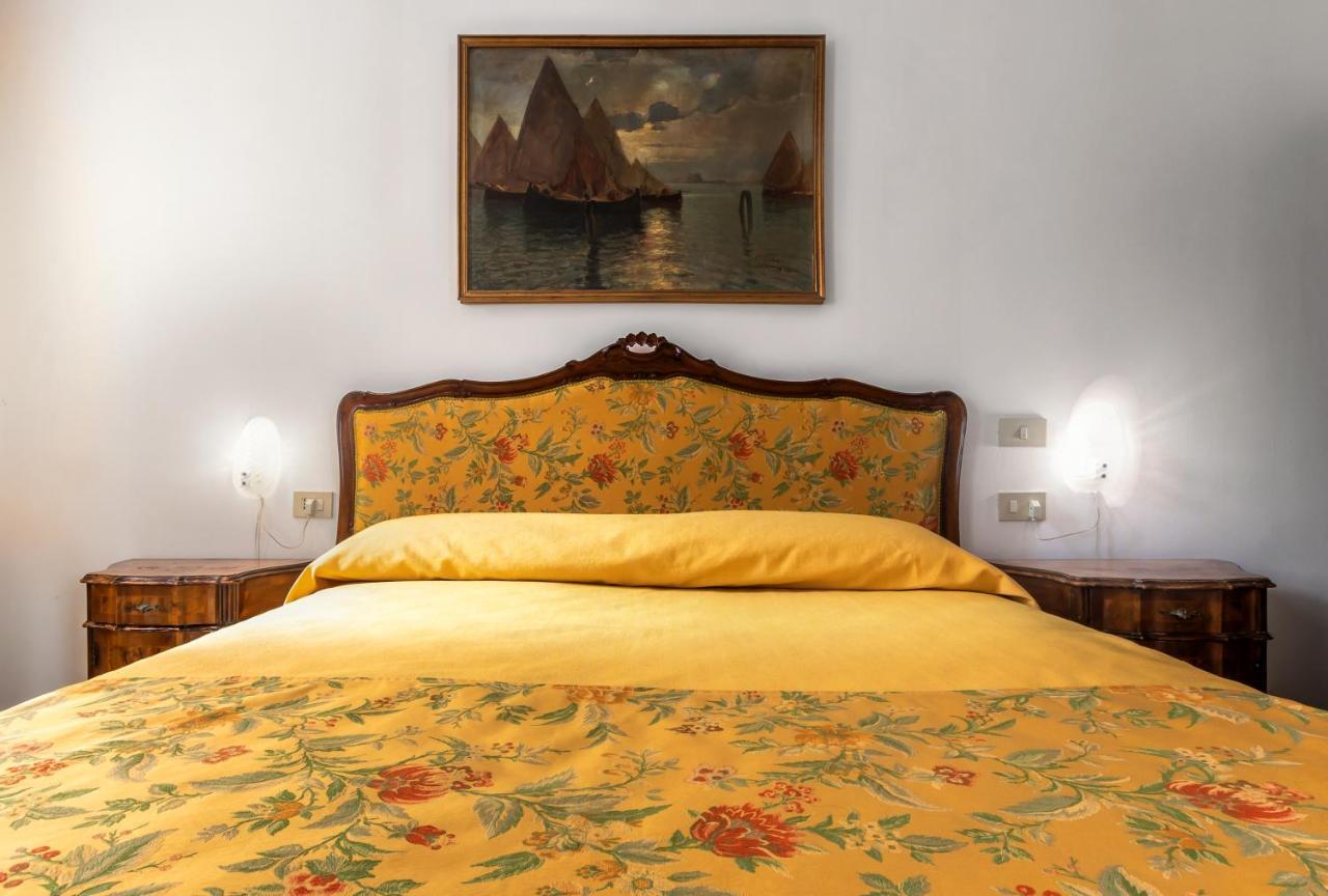 Hotel Casa Boccassini Venesia Bagian luar foto